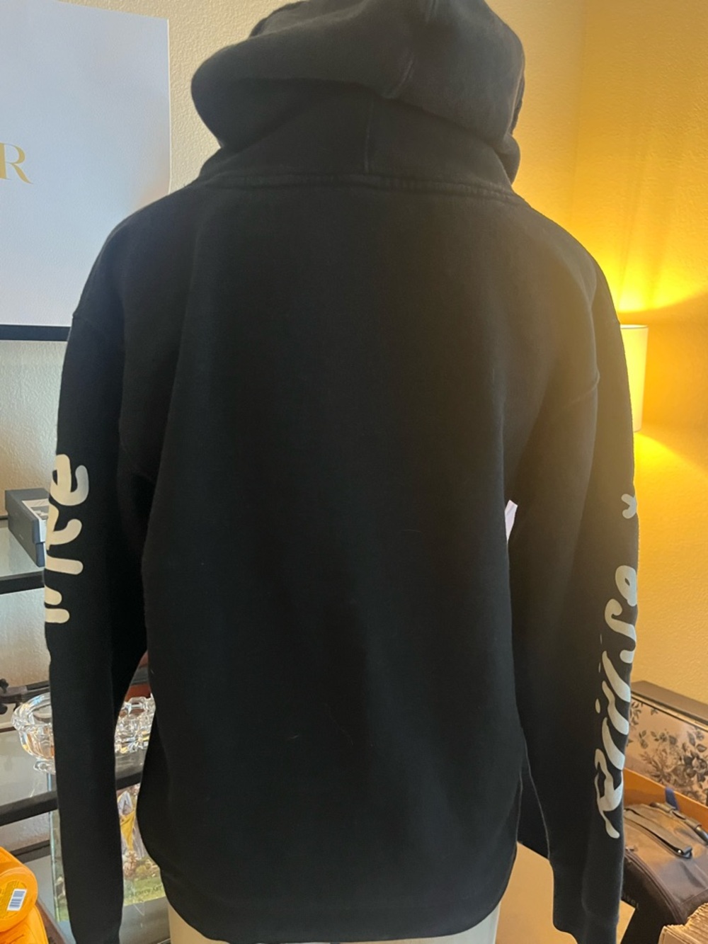 KYLIE JENNER (Rise & Shine ) HOODIE size small ☀️☀️☀️☀️☀️☀️ - Picture 8 of 8